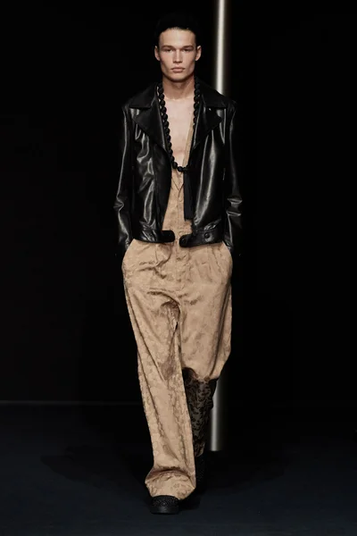 Look 26